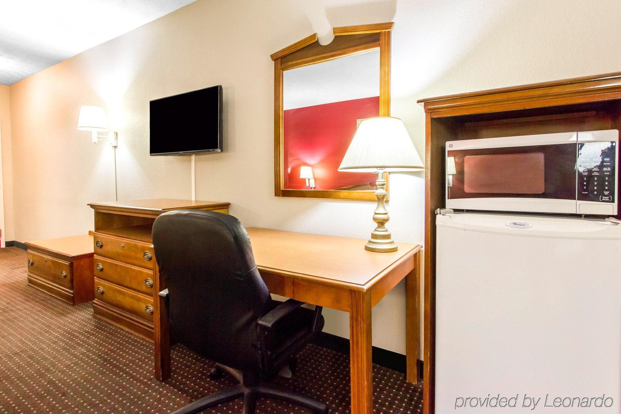 Americas Best Value Inn אופליקה מראה חיצוני תמונה